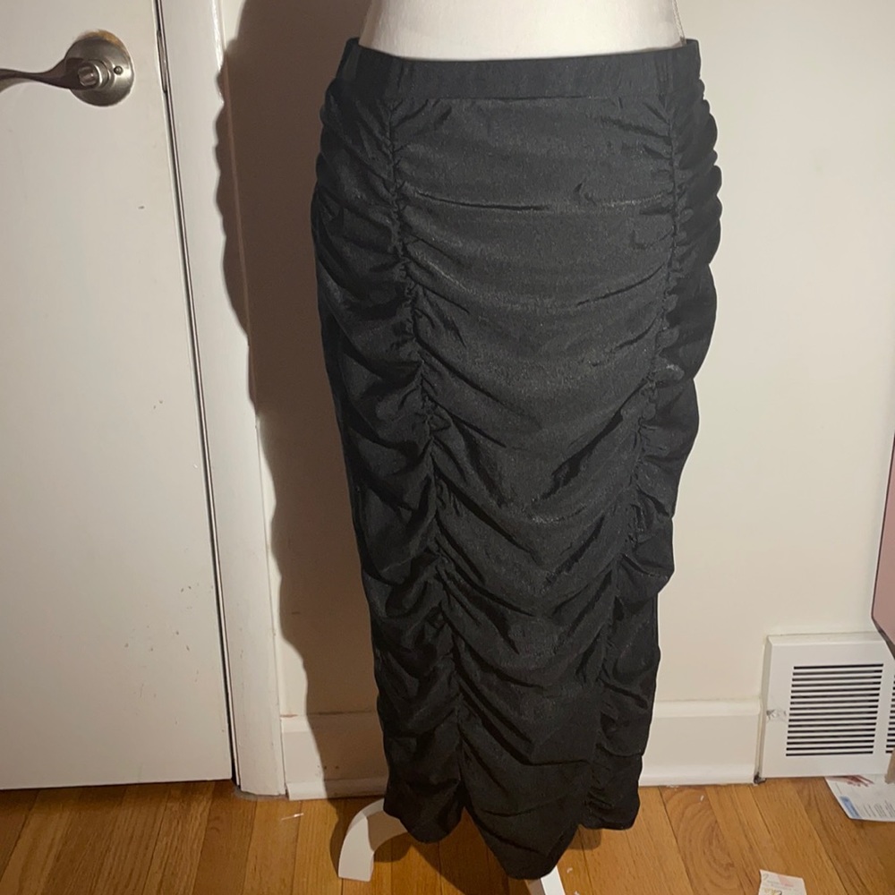 Women’s Ruffle Skirt